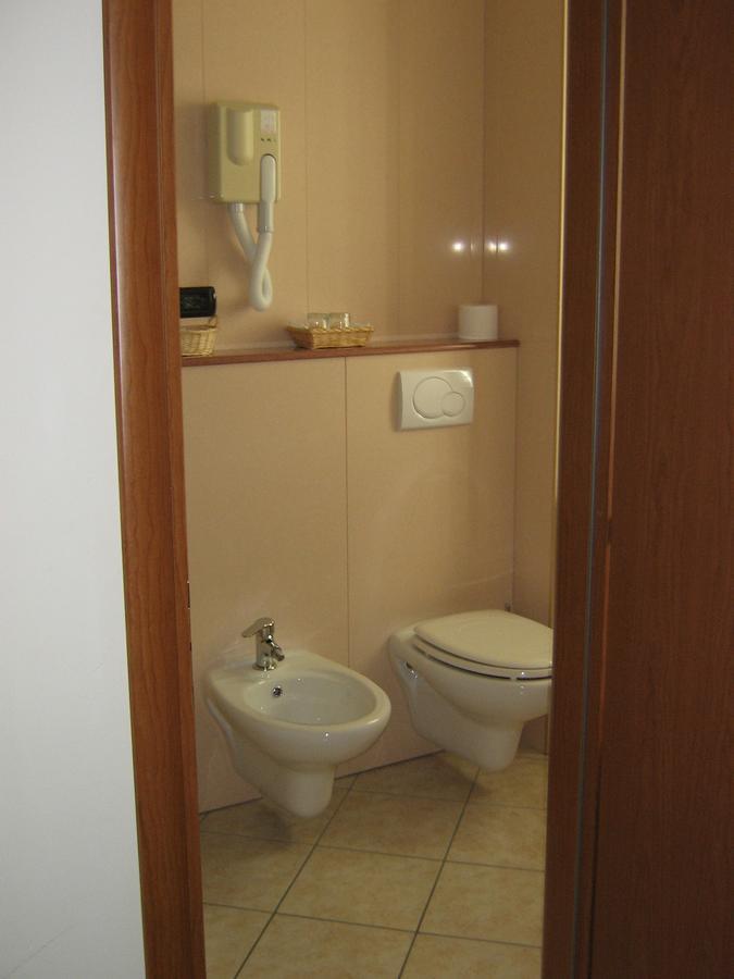 Hotel Sanremo Ceva 部屋 写真