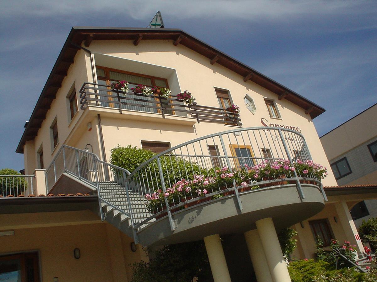 Hotel Sanremo Ceva エクステリア 写真